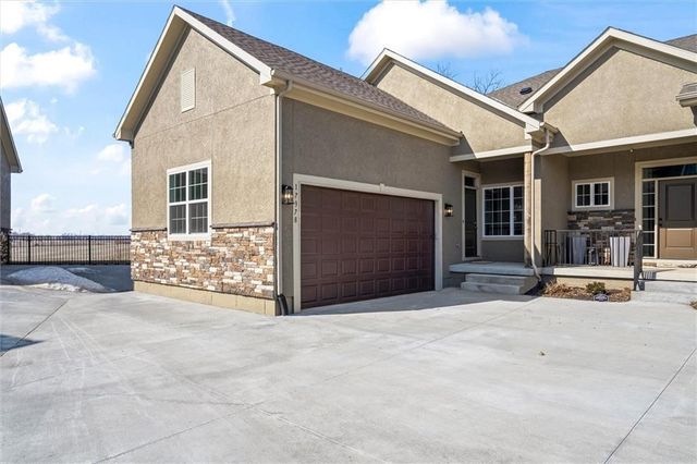 17378 S Raintree Drive Bldg J Unit 37, Olathe, KS 66062