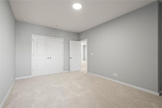 17378 S Raintree Drive Bldg J Unit 37, Olathe, KS 66062