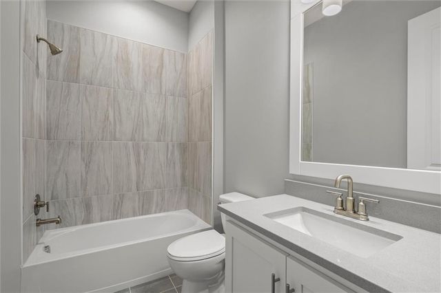 17378 S Raintree Drive Bldg J Unit 37, Olathe, KS 66062