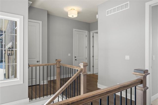 17378 S Raintree Drive Bldg J Unit 37, Olathe, KS 66062