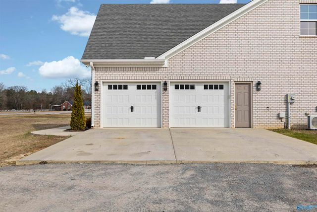 6218 Norris Mill Road, Hartselle, AL 35640