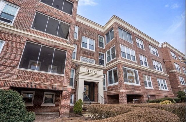 11 Vinal St 9, Boston, MA 02135