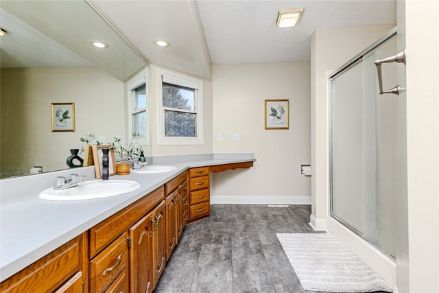 2804 Scenic Place, West Des Moines, IA 50265