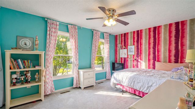 2804 Scenic Place, West Des Moines, IA 50265