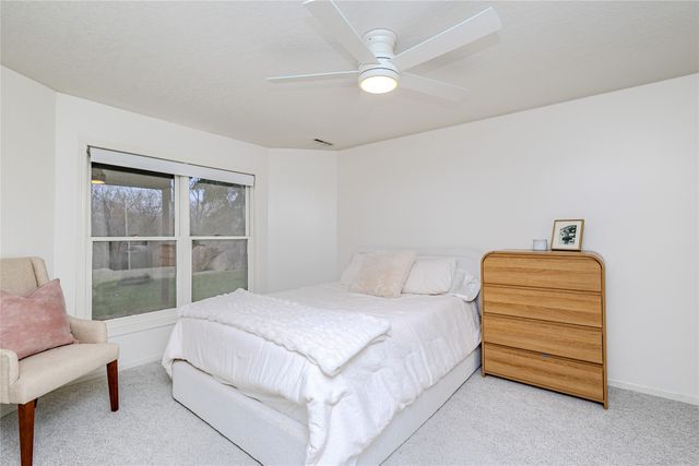 2804 Scenic Place, West Des Moines, IA 50265