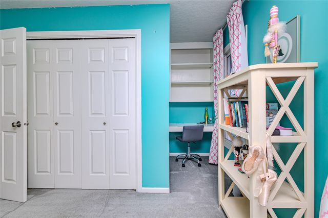 2804 Scenic Place, West Des Moines, IA 50265