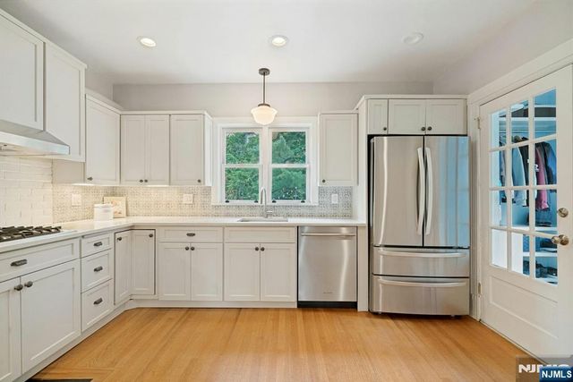 141 W End Avenue, Ridgewood, NJ 07450