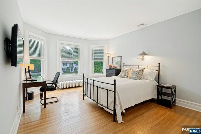 141 W End Avenue, Ridgewood, NJ 07450