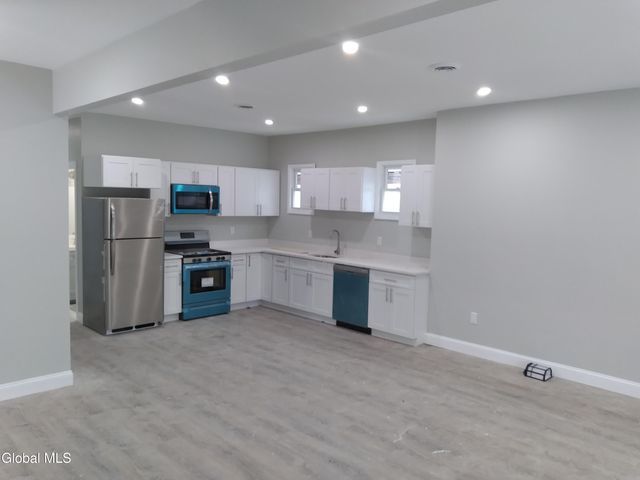 14 W Erie Street, Albany, NY 12208