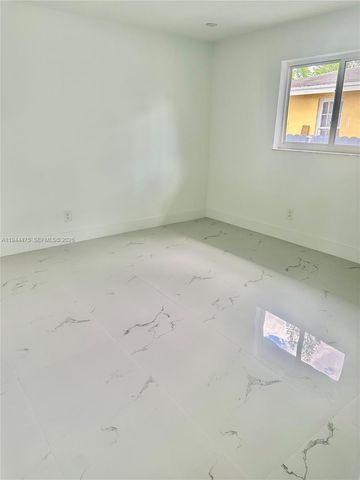 316 N 61st Ave, Hollywood, FL 33024