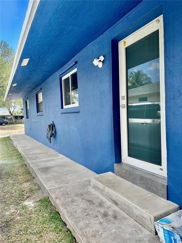 316 N 61st Ave, Hollywood, FL 33024