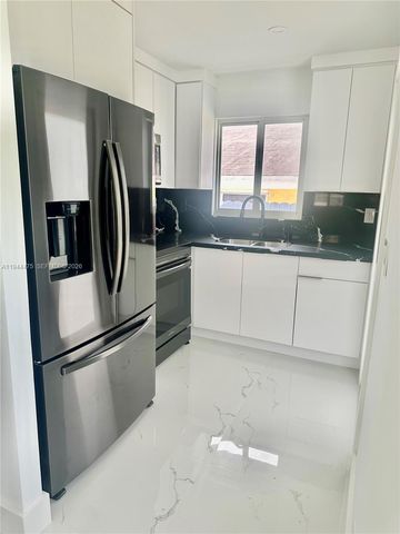 316 N 61st Ave, Hollywood, FL 33024