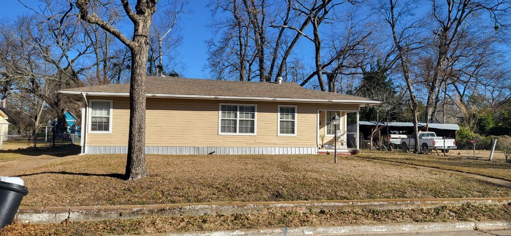 417 Putman Street, Sulphur Springs, TX 75482