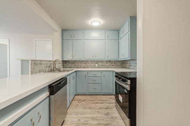 806 E Lons Street, Brownfield, TX 79316