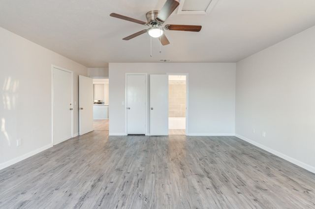 806 E Lons Street, Brownfield, TX 79316