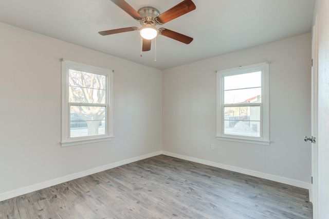 806 E Lons Street, Brownfield, TX 79316