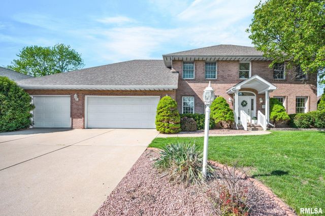 1111 W Cayman Cove, Peoria, IL 61615
