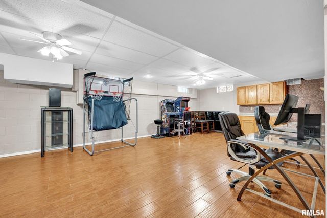 1111 W Cayman Cove, Peoria, IL 61615