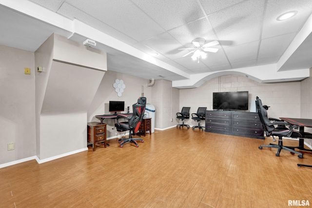 1111 W Cayman Cove, Peoria, IL 61615