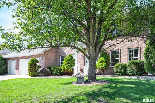 1111 W Cayman Cove, Peoria, IL 61615
