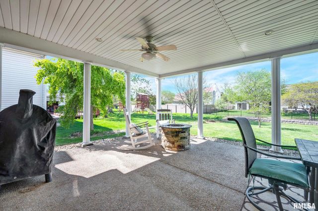 1111 W Cayman Cove, Peoria, IL 61615