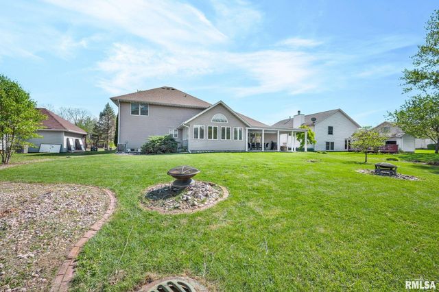 1111 W Cayman Cove, Peoria, IL 61615