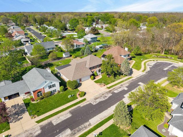 1111 W Cayman Cove, Peoria, IL 61615