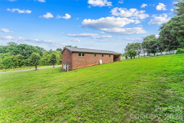 3695 Bradley Road, Morganton, NC 28655