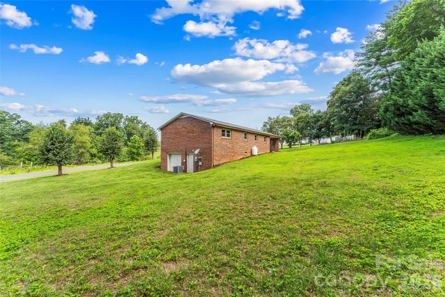 3695 Bradley Road, Morganton, NC 28655