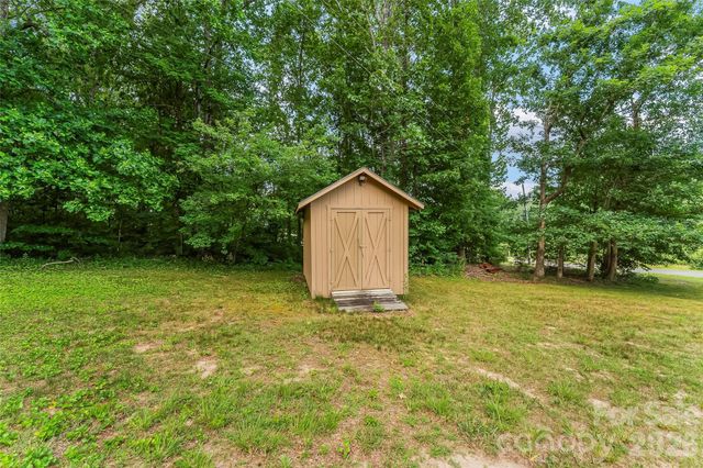 3695 Bradley Road, Morganton, NC 28655