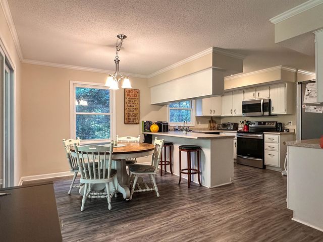 5 Ustisti Circle, Cherokee Village, AR 72529