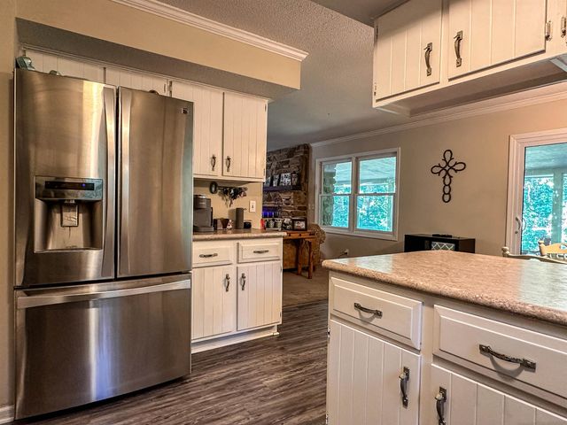 5 Ustisti Circle, Cherokee Village, AR 72529