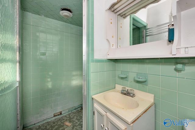 2216 Harris Road NW, Huntsville, AL 35810