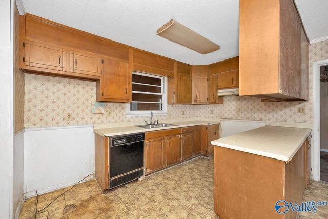 2216 Harris Road NW, Huntsville, AL 35810