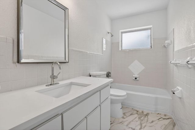 5731 NE 17th Terrace, Fort Lauderdale, FL 33334