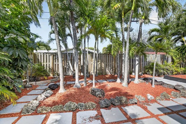 5731 NE 17th Terrace, Fort Lauderdale, FL 33334