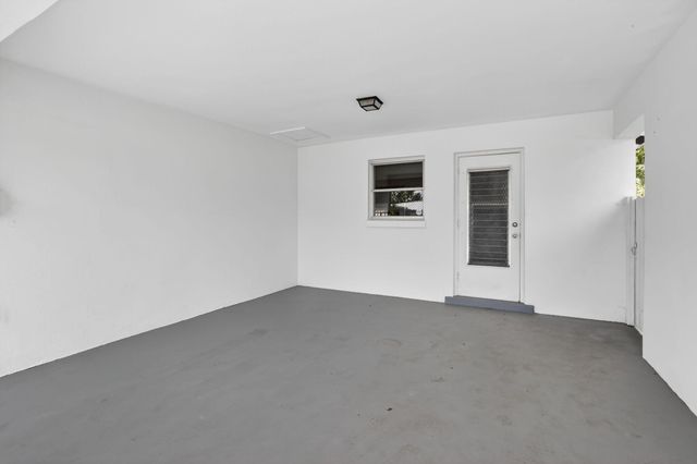 5731 NE 17th Terrace, Fort Lauderdale, FL 33334