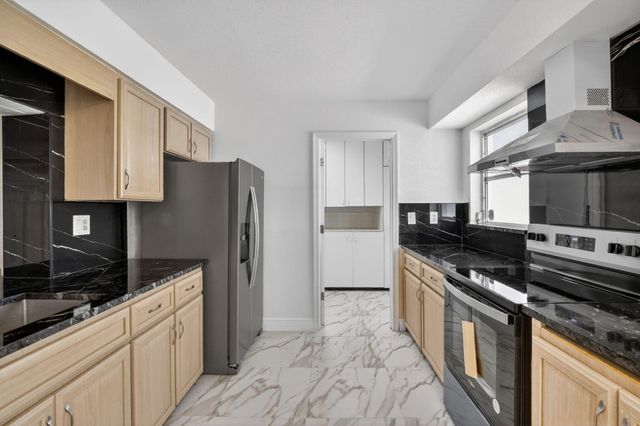 5731 NE 17th Terrace, Fort Lauderdale, FL 33334