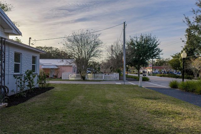 527 PILAKLAKAHA AVENUE, Auburndale, FL 33823