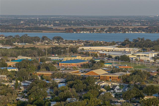 527 PILAKLAKAHA AVENUE, Auburndale, FL 33823