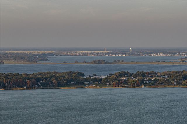 527 PILAKLAKAHA AVENUE, Auburndale, FL 33823