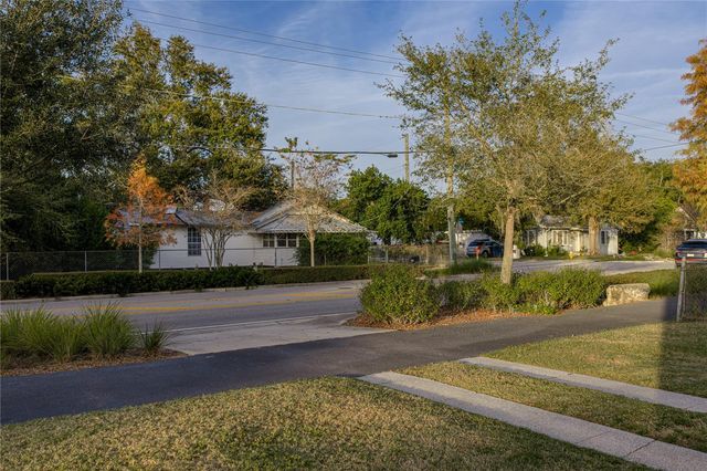 527 PILAKLAKAHA AVENUE, Auburndale, FL 33823