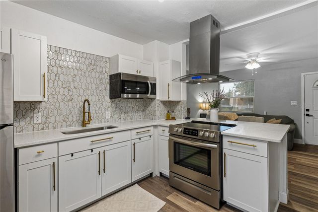 527 PILAKLAKAHA AVENUE, Auburndale, FL 33823