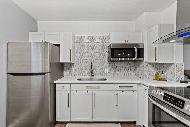 527 PILAKLAKAHA AVENUE, Auburndale, FL 33823