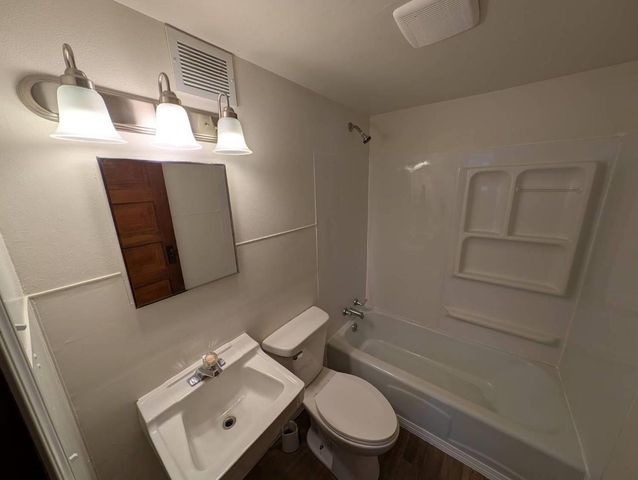 111 N FIFTH STREET, Abbotsford, WI 54405