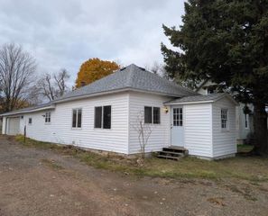 111 N FIFTH STREET, Abbotsford, WI 54405