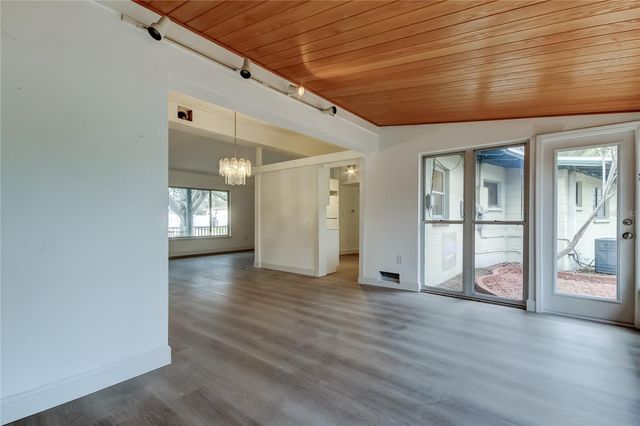 1000 39TH AVENUE NE, St Petersburg, FL 33703