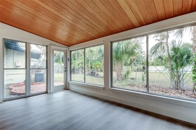 1000 39TH AVENUE NE, St Petersburg, FL 33703