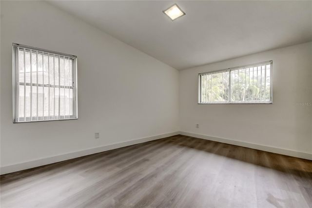 1000 39TH AVENUE NE, St Petersburg, FL 33703