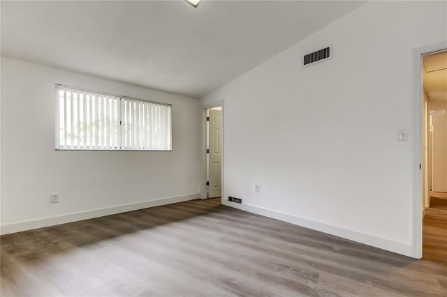 1000 39TH AVENUE NE, St Petersburg, FL 33703